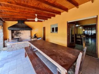 Foto 22 de Casa en venta - 3 dormitorios 3 baños - cochera - 300mts2 - Tolosa, La Plata