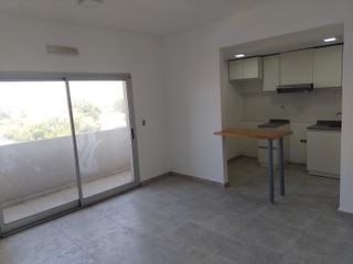Foto 1 de Departamento en AV.H.YRIGOYEN Nº 7.089
