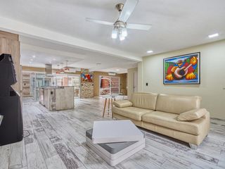 Foto 16 de Venta Depto tipo casa 4 amb c/ quincho parrilla jacuzzy y terraza 207m totales. Boedo