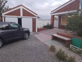 Foto 1 de Casa en venta - 2 Dormitorios 1 Baño - Cochera - 667Mts2 - Zapala