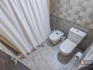 Foto 26 de Casa venta - 4 dormitorios 2 baños - cocheras - pileta - 150Mts2 - Tolosa, La Plata