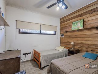 Foto 17 de Casa venta - 4 dormitorios 2 baños - cocheras - pileta - 150Mts2 - Tolosa, La Plata