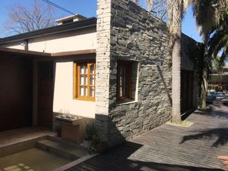 Foto 26 de Casa venta 4 dormitorios  4 baños 3 cocheras 600mts2 totales - Ringuelet