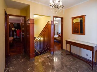 Foto 19 de Casa en venta - 4 dormitorios 2 baños 1 cochera - 200mts2 - La Plata