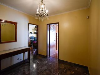 Foto 20 de Casa en venta - 4 dormitorios 2 baños 1 cochera - 200mts2 - La Plata