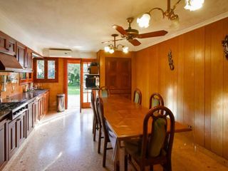 Foto 11 de Casa en venta - 4 dormitorios 2 baños 1 cochera - 200mts2 - La Plata