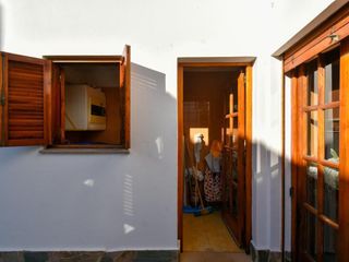 Foto 36 de Casa en venta - 4 dormitorios 2 baños 1 cochera - 200mts2 - La Plata