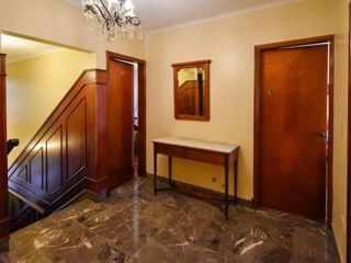 Foto 18 de Casa en venta - 4 dormitorios 2 baños 1 cochera - 200mts2 - La Plata
