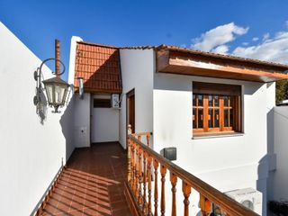 Foto 49 de Casa en venta - 4 dormitorios 2 baños 1 cochera - 200mts2 - La Plata