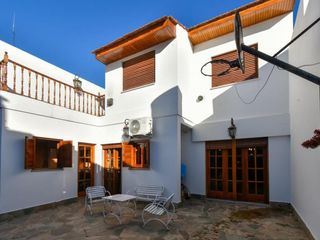 Foto 53 de Casa en venta - 4 dormitorios 2 baños 1 cochera - 200mts2 - La Plata