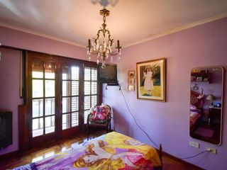Foto 41 de Casa en venta - 4 dormitorios 2 baños 1 cochera - 200mts2 - La Plata
