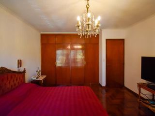 Foto 24 de Casa en venta - 4 dormitorios 2 baños 1 cochera - 200mts2 - La Plata