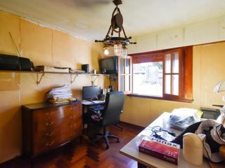 Foto 28 de Casa en venta - 4 dormitorios 2 baños 1 cochera - 200mts2 - La Plata