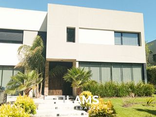Foto 2 de Casa de 4 amb en Barrio Privado Rumencó - Temporada 24-25