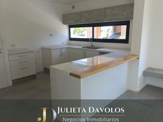 Foto 6 de OPORTUNIDAD!!Casa Perimetral en Venta 5 Ambientes Puertos del Lago Barrio Ceibos-Escobar-Maschwhitz