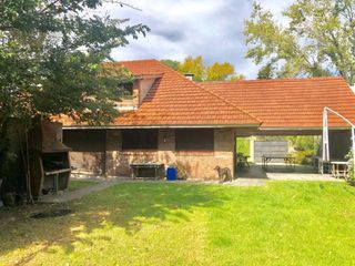 Foto 2 de Venta Casa muy solida - Bello Horizonte- Tigre- Acepta permuta