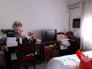 Foto 9 de Departamento  200 mtrs 3 dormitorios    escritorio, Frente sobre av. Olmos 179 5to piso