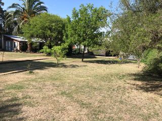 Foto 4 de Terreno 650 mts con  quincho con asador y cocina completo en  villa allende golf