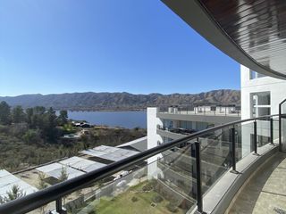 Foto 4 de ALQUILER TEMPORAL DEPARTAMENTO 2 DORM. CON VISTA AL LAGO EN CARLOS PAZ