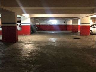 Foto 5 de Gran cochera fija cubierta CENTRO