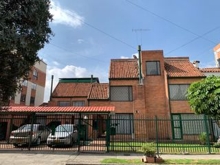 Foto 1 de Venta de casa de 3 niveles en el barrio El Contador