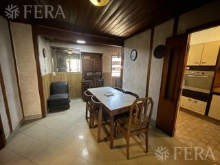 Foto 6 de Venta casa de 4 ambientes con cochera en Bernal Oeste