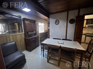 Foto 7 de Venta casa de 4 ambientes con cochera en Bernal Oeste
