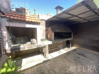 Foto 14 de Venta casa de 4 ambientes con cochera en Bernal Oeste