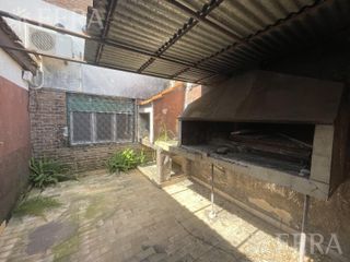 Foto 13 de Venta casa de 4 ambientes con cochera en Bernal Oeste