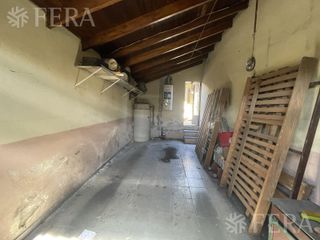 Foto 4 de Venta casa de 4 ambientes con cochera en Bernal Oeste