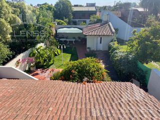 Foto 20 de Casa 5 ambientes con jardín en venta - Quilmes Oeste