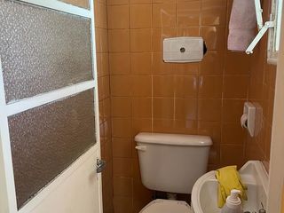 Foto 13 de Casa 5 ambientes con jardín en venta - Quilmes Oeste