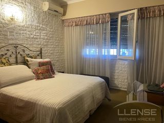 Foto 8 de Casa 5 ambientes con jardín en venta - Quilmes Oeste