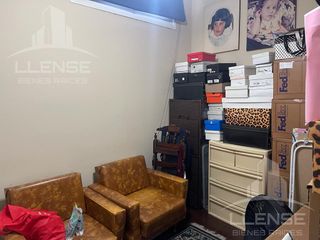 Foto 4 de Casa 5 ambientes con jardín en venta - Quilmes Oeste