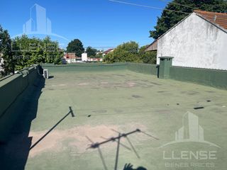 Foto 21 de Casa 5 ambientes con jardín en venta - Quilmes Oeste