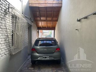 Foto 11 de Casa 5 ambientes con jardín en venta - Quilmes Oeste