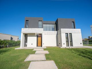Foto 46 de Casa en  Venta en El Cantón Golf