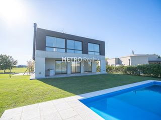 Foto 3 de Casa en  Venta en El Cantón Golf