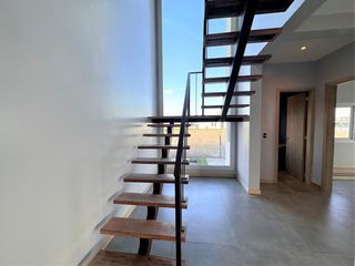 Foto 13 de CASA EN VENTA, PUERTOS DEL LAGO, BARRIO COSTAS, LOTE AL 100, 7 AMBIENTES