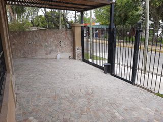 Foto 3 de Casa a estrenar con 4 dormitorios en venta en Rincón de Milberg.