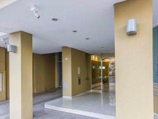 Foto 2 de Departamento en venta con balcón  en Urquiza R