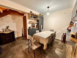 Foto 13 de Precioso dúplex de 2 dormitorios con cochera en VENTA, zona Parque Guillermina