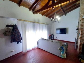 Foto 1 de Chalet 4 amb 140 m2 cub. Lote 10 x 43