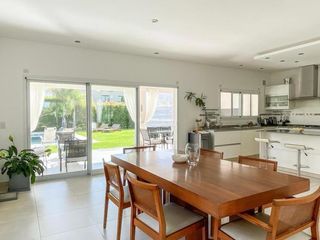Foto 16 de Venta Casa 5 Ambientes con Piscina en San Agustin Villanueva Tigre APTO CREDITO!