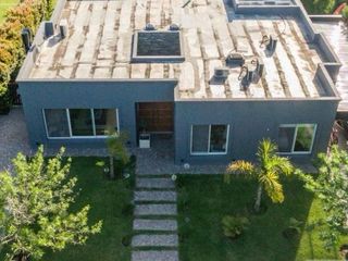 Foto 2 de Venta Casa 5 Ambientes con Piscina en San Agustin Villanueva Tigre APTO CREDITO!