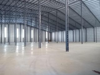 Foto 1 de DEPOSITO ALQUILER  5000 M2 CUB   2000 M2 SEMI CUB    Zarate