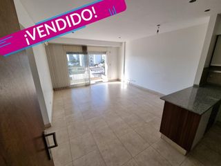 Foto 1 de ¡¡ VENDIDO !! EXCELENTE 3 AMBIENTES CON COCHERA FIJA - VILLA PUEYRREDON