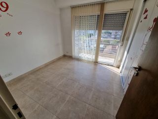 Foto 7 de ¡¡ VENDIDO !! EXCELENTE 3 AMBIENTES CON COCHERA FIJA - VILLA PUEYRREDON