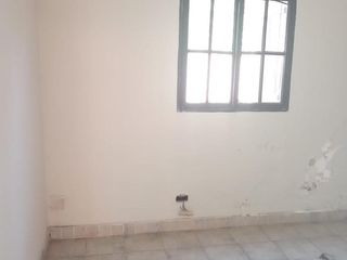 Foto 11 de Vena PH 2 Amb. Pta. Baja  en Villa Luzuriaga  - Buen Estado
