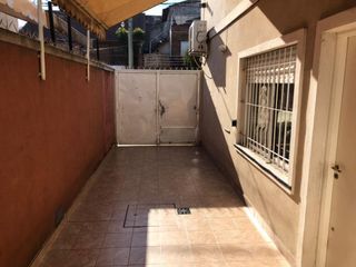 Foto 23 de Venta de Duplex 3 Amb.  en Ramos Mejía  Muy Buen Estado  C/Patio y Cochera